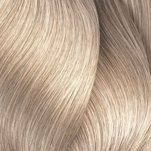 Dia Light 10.02 - Signature Service: French Balayage | L'Oréal Partner Shop